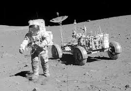 Lunar Rover. Images?q=tbn:ANd9GcSqoshx4oxzYxIrlT1S8uPja0_U7uT10m-zSVN0E8ZosRqDn1vL