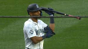 Julio Rodriguez exits game vs. Orioles