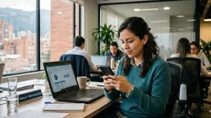 ¿Su jefe le puede prohibir el uso del celular en el trabajo? Esto dice la ley