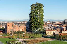 Mailands grüne Architektur & Champions League Finale 2027 in Madrid!