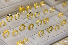 Gold Breaks Below $4,000 as Multi-Year Rally Grinds to a Halt