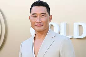 Daniel Day Kim reads steamy tweets and answers thirsty fans