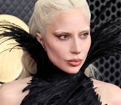 Beleza no Grammy 2026: do drama sofisticado ao glow essencial