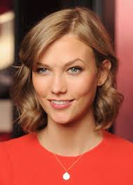 Résultat de recherche d'images pour "karlie kloss coiffure"