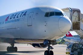 Delta Airlines Quietly Stranding Passengers Overseas Due to Credit Card Rule