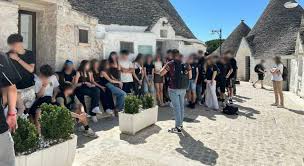 Vodka nella borraccia, 15enne del Corridoni Campana in coma etilico durante la gita: finisce in ospedale ad Ostuni