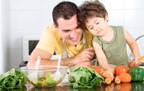 Comer en casa o en la calle, ¿cómo ahorras más?