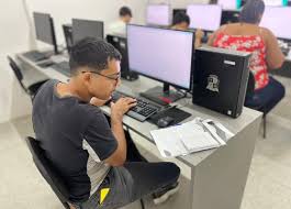 Prefeitura de Aracaju inicia novas turmas de qualificação em tecnologia pela Fundat