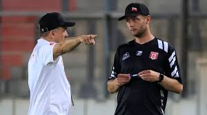 Hallescher FC: Gespräch zwei Tage vor Pokalfinale! Wie Schröder über die Sportchef-Flucht denkt