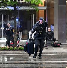 Gunman in Shooting Near White House Killed in Exchange of Fire With Secret Service