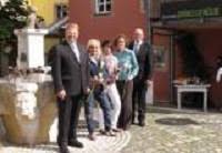Unser Bild zeigt von links Oberbürgermeister Wolfgang Kreil, Diana Hansen ...