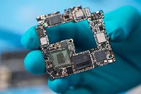 Taiwan Imposes Technology Export Controls on Huawei, SMIC