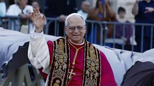 Insediamento del Papa sulla Cattedra di Roma. Regina Coeli: “Guerra, abbraccio i popoli sofferenti” – L’omaggio della città di Roma al suo vescovo