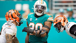 Dolphins give extension to Jordyn Brooks; Miami keeping another core player