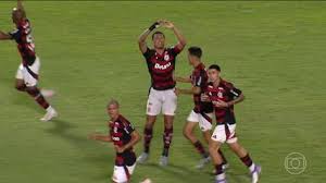 Flamengo acerta contratação do goleiro Andrew, do Gil Vicente