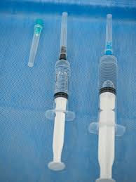 Syringes prepared for injection on a sterile surface - Free ...
