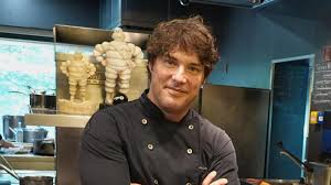 Jordi Cruz, chef, reivindica el auténtico pan con tomate y critica cómo se hace hoy: “Lo preparan con poco rigor y hay que hacerlo bien, dejaos de poner tomate por encima”