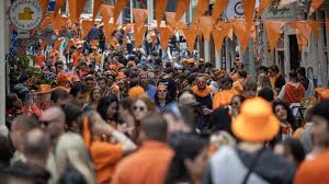 Twee gewonden bij steekincident in Olympisch Stadion • Nog drukte in aantal steden