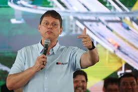 Tarcísio lidera isolado intenção de voto para Governo de SP, mostra Datafolha