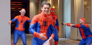 Tom Holland pierde concurso de imitadores de Spider-Man