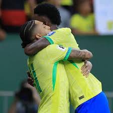Paulo Vinicius Coelho (PVC): O Brasil de Ancelotti aposta tudo na dupla Raphinha e Vinicius Júnior