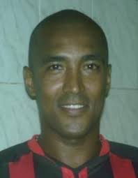 Resultado de imagem para douglas silva jogador flamengo