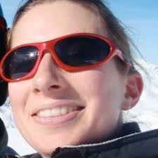 SARAH HAMES is a lawyer by education but swapped the bar for the piste, then PR. She knows her sport from the inside, the offside and blind side, ... - Sarah-Hames