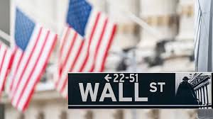 Friday's Top Analyst Calls Signal a Shift in Market Sentiment: Apple, Netflix, and 3M Under the Microscope