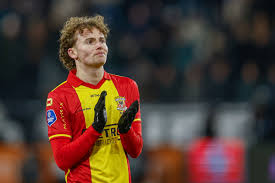 LIVE | Jakob Breum in de basis bij Go Ahead Eagles, Dean James begint op de bank