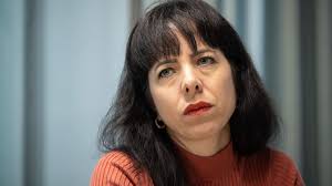 Elif Eralp stellt Strafanzeige gegen Dobrindt wegen „Na doch“ — BILD