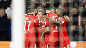 VÍDEO: Dahl assina golaço e Benfica já vence em Amesterdão