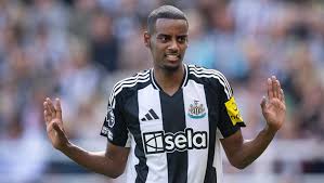 Football News: Isak Transfer, Muller USMNT Reveal, Salah PFA Award