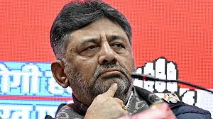 डी के शिवकुमार मामला: सुप्रीम कोर्ट में सीबीआई और बीजेपी विधायक की याचिका - Imagen principal del artículo