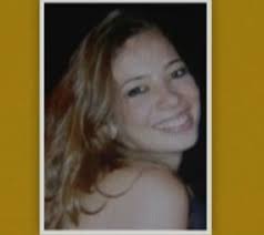 A estudante Bárbara Quaresma Andrade Neves, de 22 anos foi morta na porta da casa do namorado, durante uma tentativa de assalto, na noite desta quarta-feira ... - not-estudante-universitaria-e-morta-a-tiros-na-porta-da-casa-de-namorado1337877431_400_356
