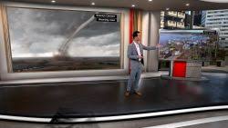 Severe weather rips through American Midwest