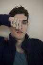 UDO TITZ / Portraits / JOSH BEECH / 1 - udo-titz-portraits-josh-beech-1_jpg_405x135_q90