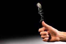 Resultado de imagen de echar monedas a estatuas humanas