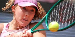 EN DIRECT, Roland-Garros 2026 : Mirra Andreeva remporte la première manche face à Maja Chwalinska