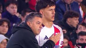 ¡Debut Explosivo! Joven Promesa de River Enciende la Polémica - Imagen principal del artículo