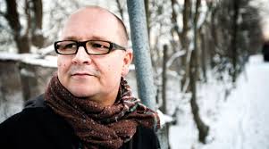 Birger Larsen debuted with »Dance of the Polar Bears« (1990). It received numerous awards and was highly acclaimed among the critics. - 1310447023