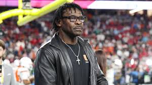 Super Bowl champion Michael Irvin defends Mike Vrabel and Dianna Russini, tells critics to look in the mirror