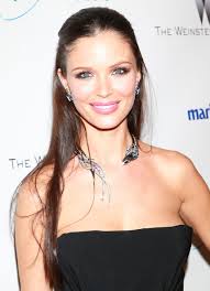 Georgina Chapman spiced up her bare neckline with a bird diamond and sapphire necklace. - Georgina%2BChapman%2BCollar%2BNecklace%2BDiamond%2BCollar%2BgjFdThXBuQ2l