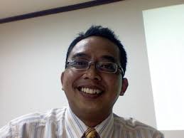 Saya Akbar Zainudin, lahir di Banyumas 7 Februari 1973. Masa kecil saya dihabiskan di Wangon, desa kecil di Kabupaten Banyumas, Jawa Tengah. - photo-67