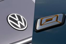 Volkswagen-Rivian Software Joint Venture Faces Turbulence: Report