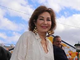 Ana Rosa Quintana no se corta y habla así de la historia de amor de Tana Rivera y Roca Rey: "Muy tradicional"