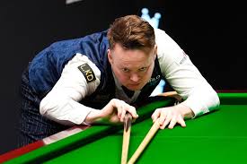 Shaun Murphy makes comeback against defending champion Zhao Xintong to lead 5-3 at the Crucible