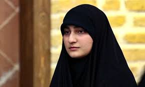 برخورد متفاوت حسین یاری با زینب سلیمانی در یک مراسم + فیلم