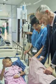 🧑‍⚕️Bác sĩ Israel khám chữa bệnh tại Lào ♥️Tuần này ...