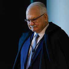 Fachin nega pedido de suspeição de Kassio no caso Master