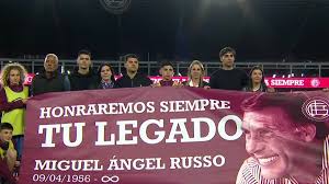 Boca Juniors rinde emotivo homenaje a Miguel Ángel Russo en La Bombonera